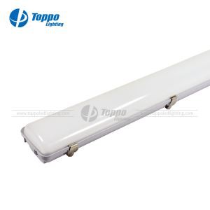 TOPPO 2017 Μια έκδοση πλαστικών LED Tri Proof IP65 με 5 χρόνια εγγύηση υψηλής ποιότητας